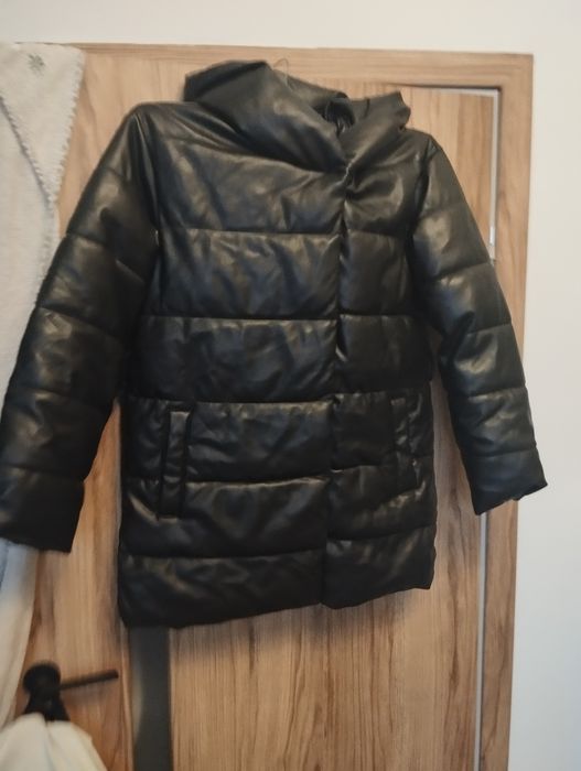 Kurtka zimowa damska Stradivarius