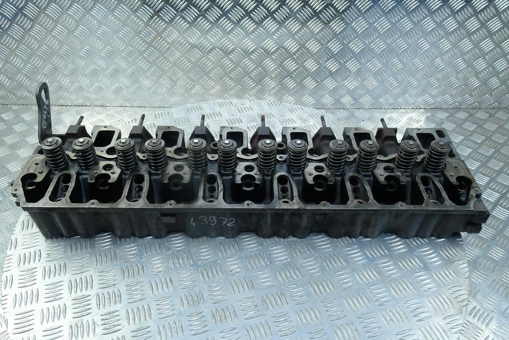 Głowica do silnika Deutz BF6M1013. Cylinder head Deutz BF6M1013