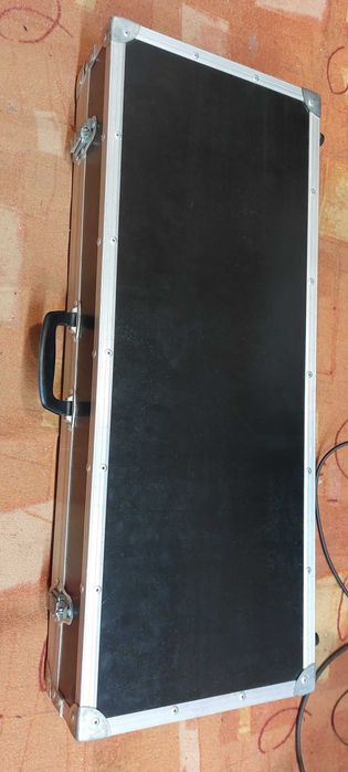 Case (pedalboard) na efekty gitarowe
