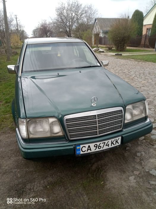 Мерседес 124е250