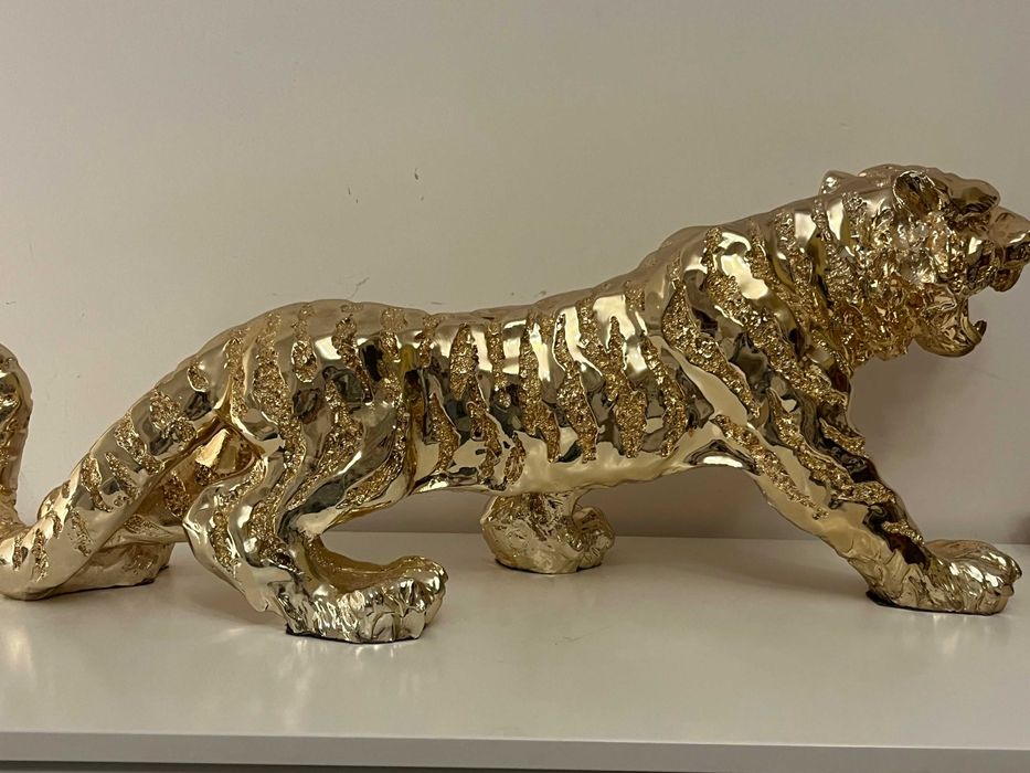 Złota duża figura tygrysa styl glamour