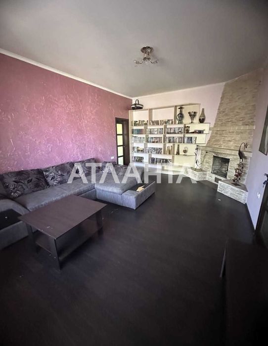 Будинок біля моря