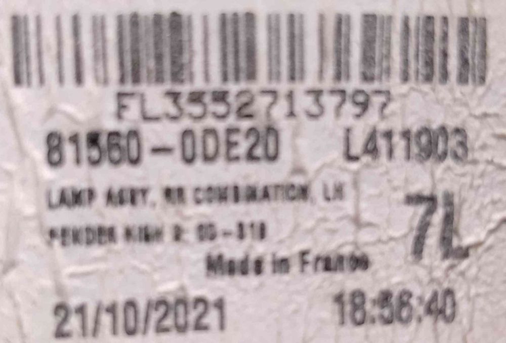 Farolim Esquerdo 81560-0DE20 - TOYOTA YARIS CROSS