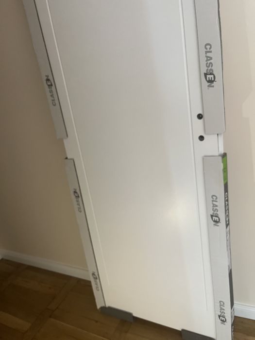 Białe drzwi do łazienki Liroy Merlin