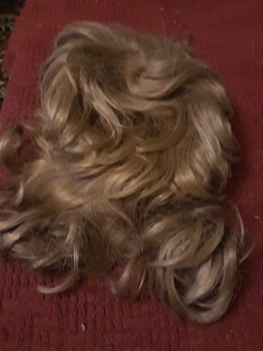 Peruka damska szatynka