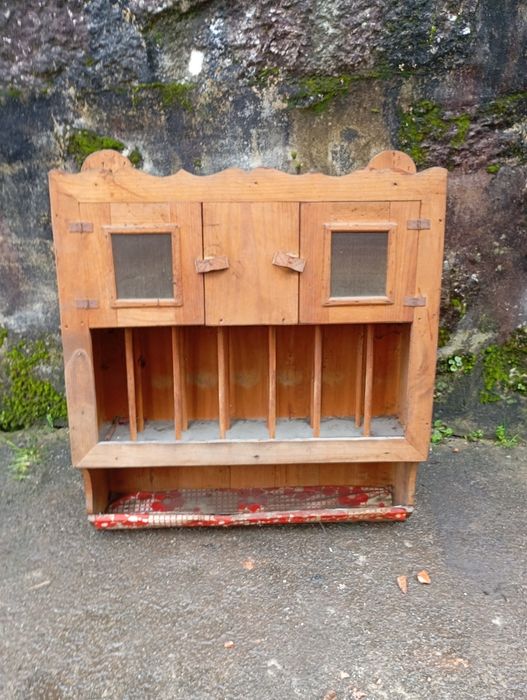 Vendo este escaparate muito bom estado