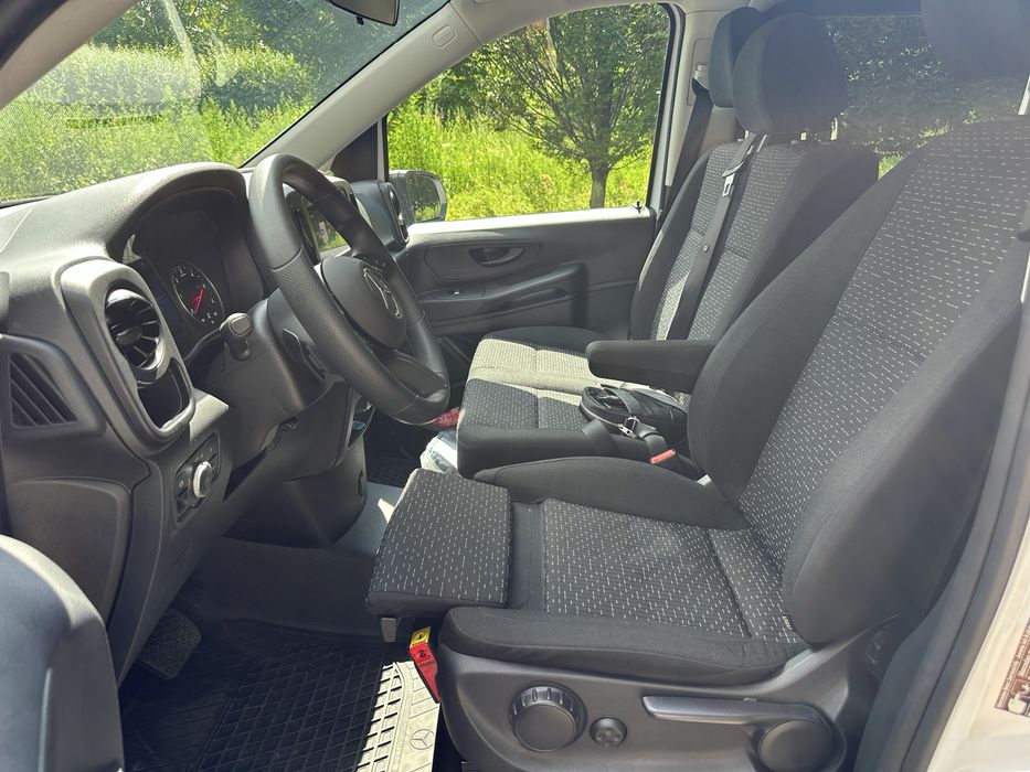 Wynajem Mercedes vito tourer 9 osobowy  Automat najnowszy model