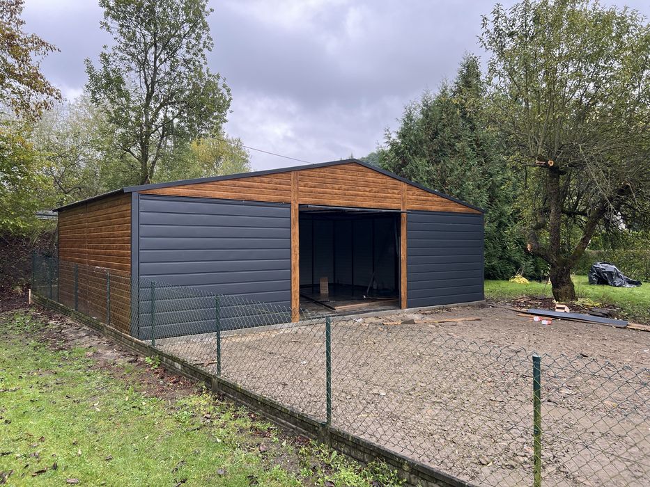 Garaz trzystanowiskowy wzmacniany premium drewnopodobny