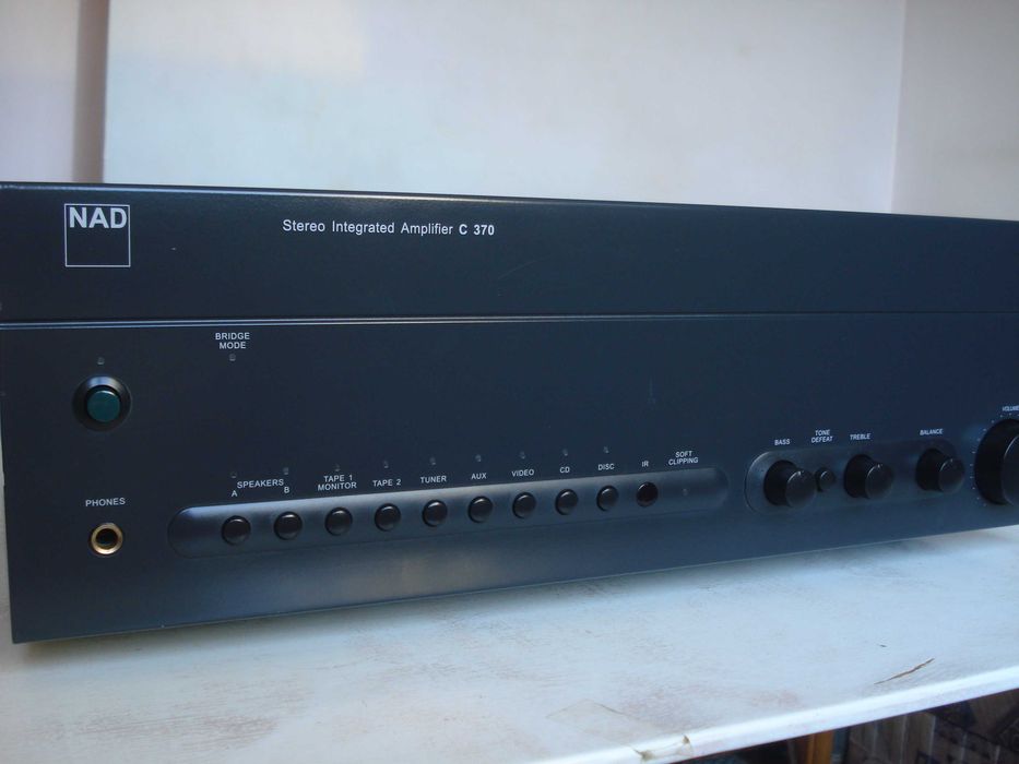 Підсилювач NAD c370, c325bee, c340