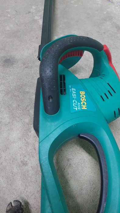 Bosch  Бош кущоріз кусторез для живого плоту кущів троянд саду