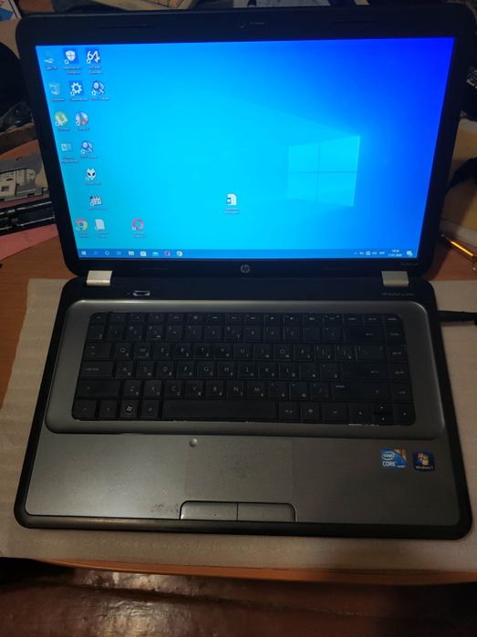 Ноутбук 15.6 дюймів з вебкамерою