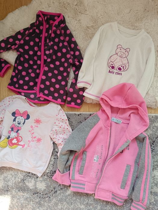 Zestaw ubrań dziewczęcych