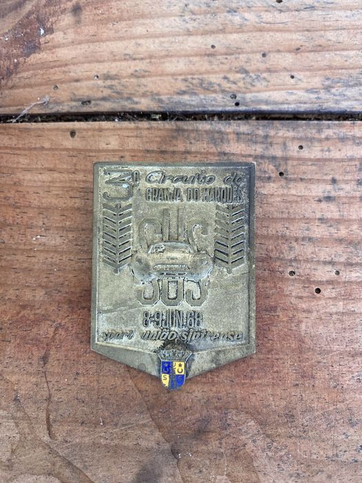 Alfinete / medalha antiga circuito granja marques