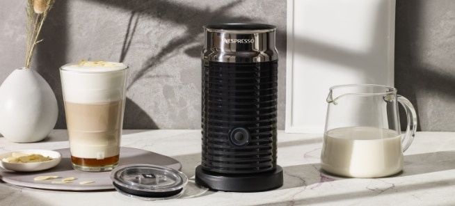 Máquina café e Aeroccino Nespresso