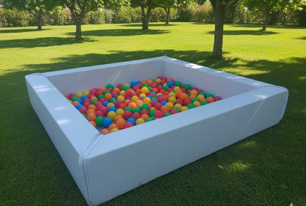 Aluga-se Insufláveis em PVC - Trampolins - piscina de bolas