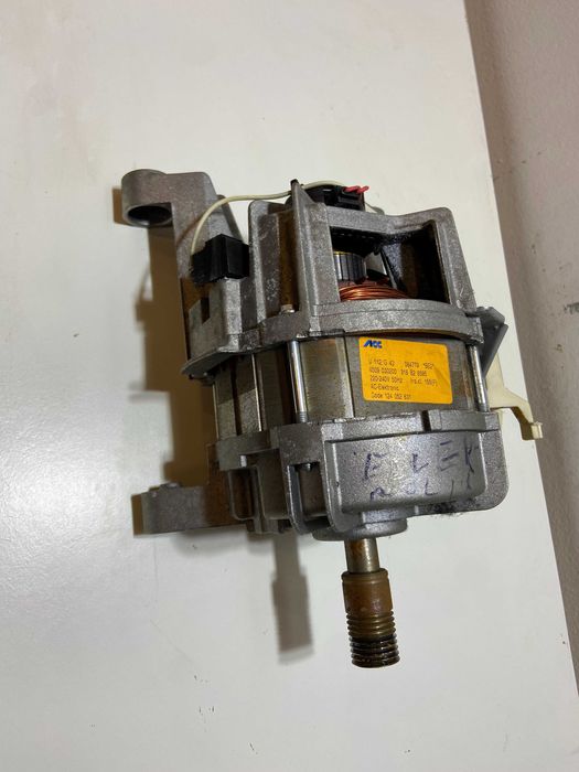 SILNIK pralki Nidec (Electrolux)