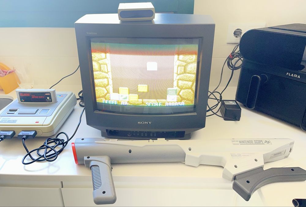 Super Nintendo Scope + Sensor + Jogo Nintendo Scope 6 PAL SNES