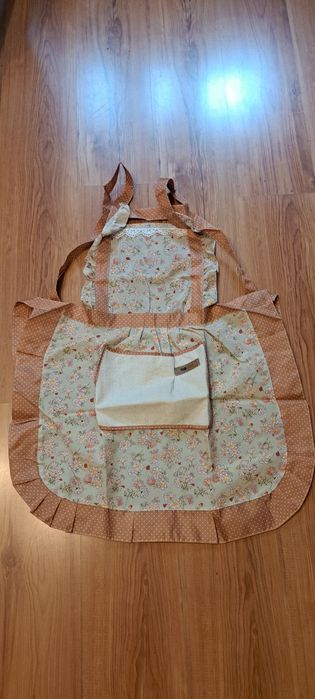 Fartuszek kuchenny nowy