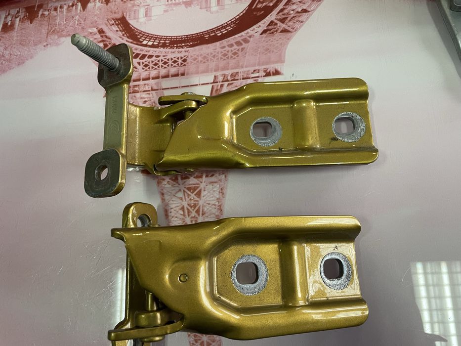 Części Tylnej klapy BMW  X2  zawiasy