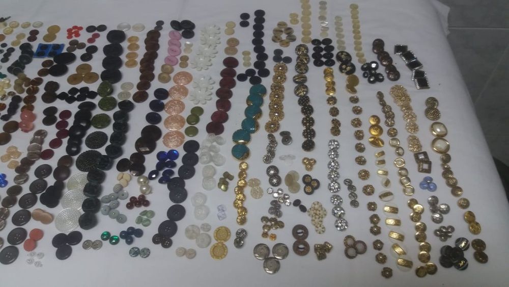 Various buttons for clothing64584880258179120