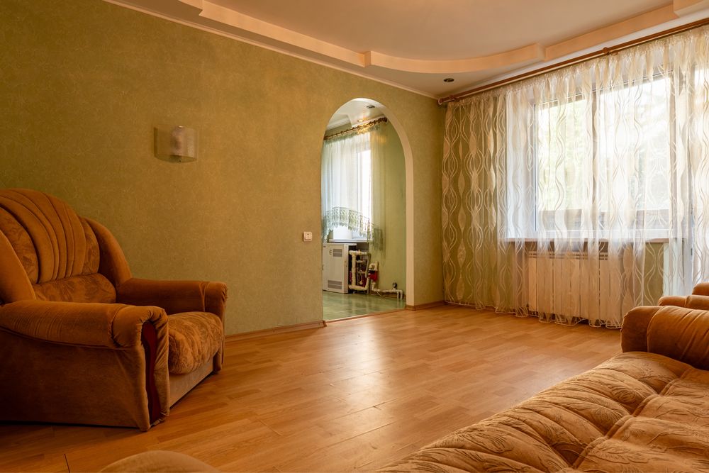 Продається простора 2-кімнатна квартира за адресою вул. Європейська, 98