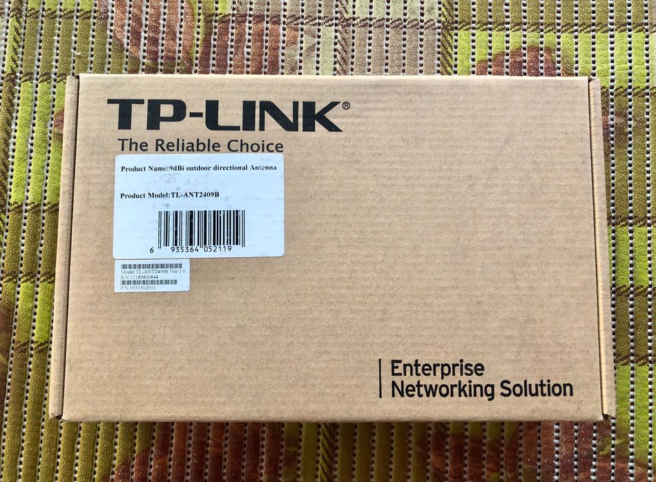 Наружная направленная антенна Wifi 2.4Ghz 9 dBi TP-link TL-ANT2409B