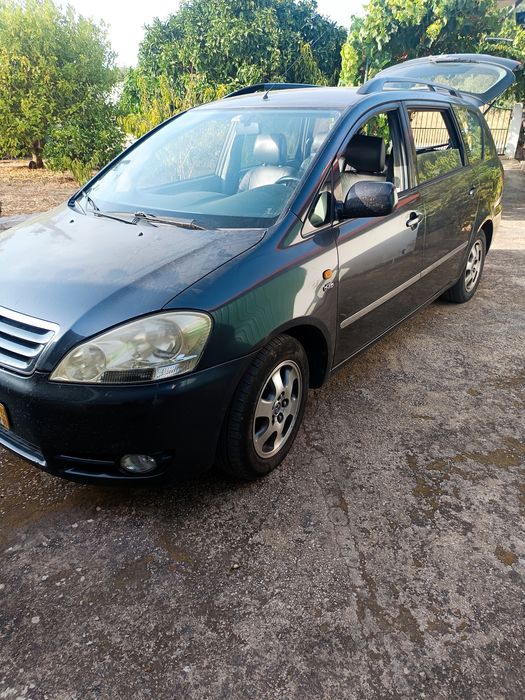 Avensis Verso D4D