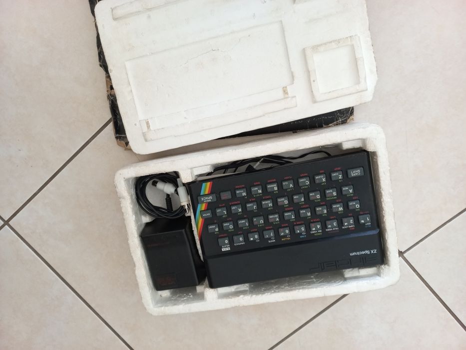 ZX SPECTRUM 38K com jogos