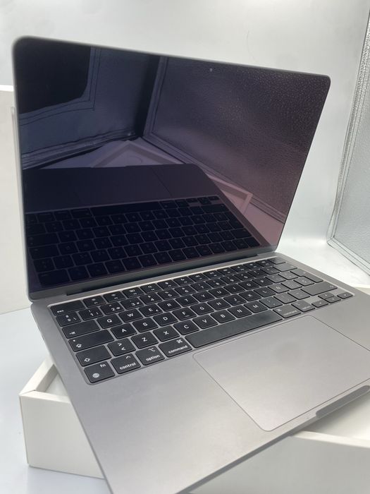Apple MacBook Air 13 M3 16/256GB Space Gray MC8G4 2024