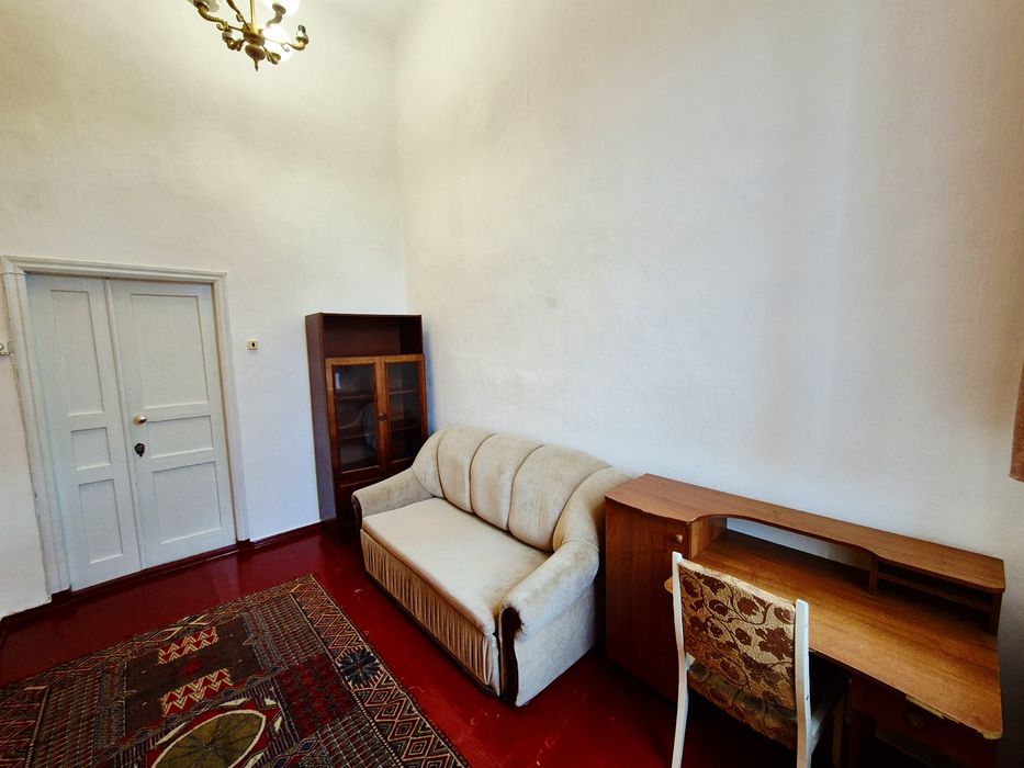 2 Кімнатна.Центр Вул.Преображенська  Біля Макдональдс.