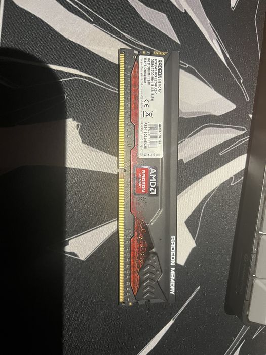 Оперативна памʼять Amd radeon ddr4 3200 mhz 2x8gb