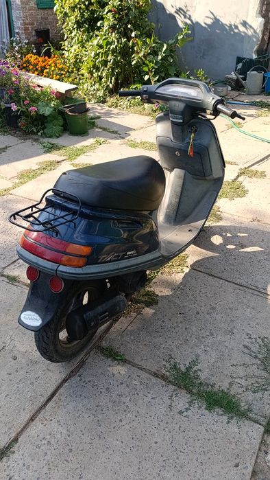 Honda Tact AF-24 stand-up