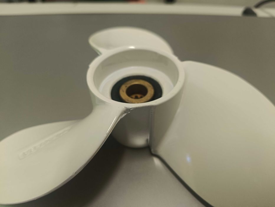 śruba silnika zaburtowego Yamaha 4-5HP