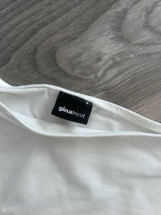 Top hiszpanka gina Gina Tricot
