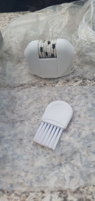 Vendo depiladora para senhoras,  da marca BRAUN usada.
