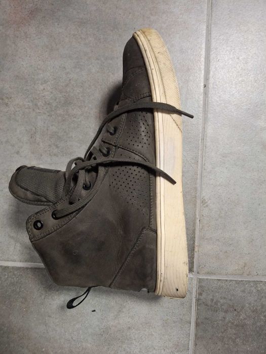 Botas Revit Arrow