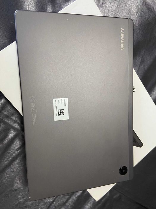 tablet Samsung Galaxy A8 64GB, como novo, gray