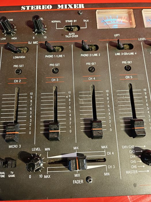 Mikser Stereo z efektami,  korektorem