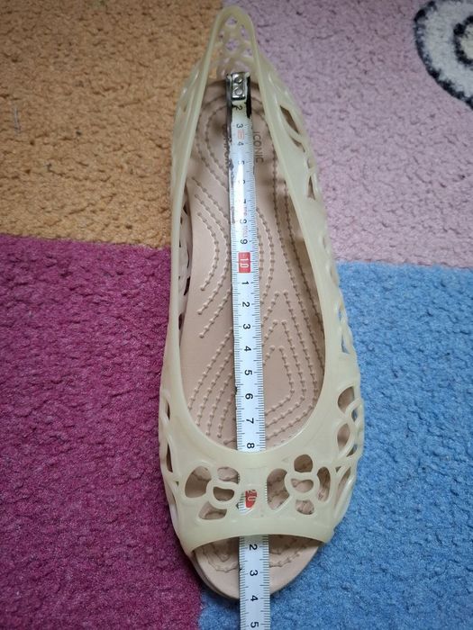 Жіночі балетки Crocs р.37-38