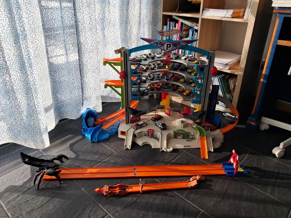 Garagem/estacionamento Hot Wheels