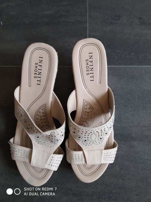 Sprzedam buty damskie