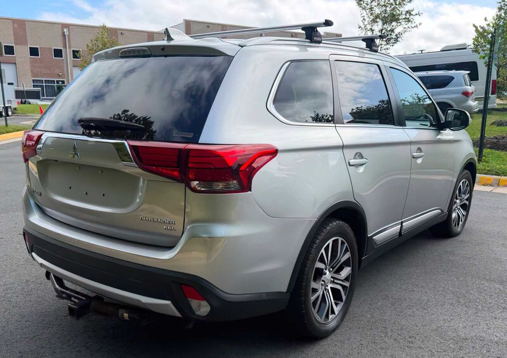 Mitsubishi Outlander      2018