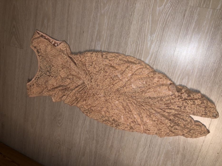 Koronkowa sukienka s