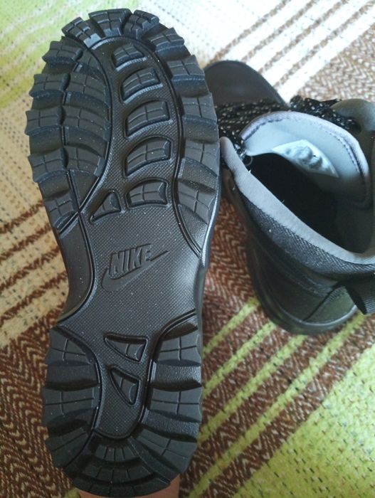 Оригінальні шкіряні ботинки Nike, 38,5-39 р-р, прислані з Англії.