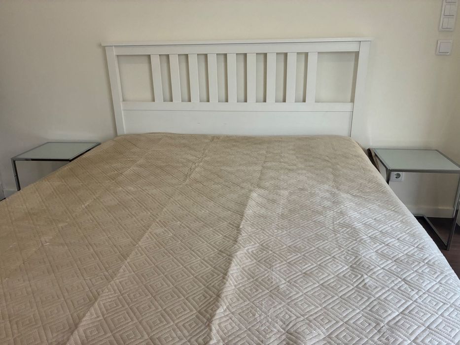Cama de casal Ikea