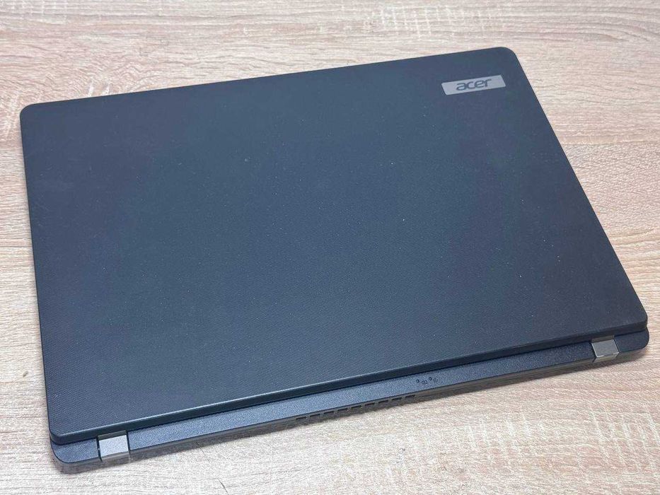 Acer TravelMate P214-51 14″ Full HD IPS / 8GB DDR4 /128GB SSD NVMe / Windows 11 Pro