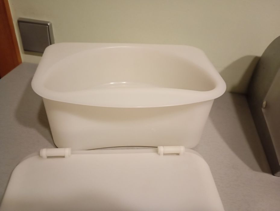 Caixa branca IKEA
