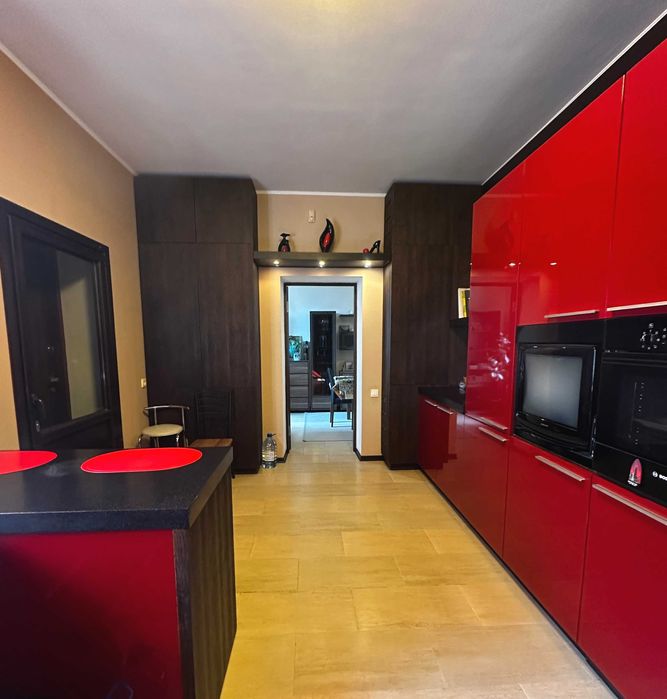 Ваш идеальный дом уже ждёт Вас ! Центральная часть Мельниц .