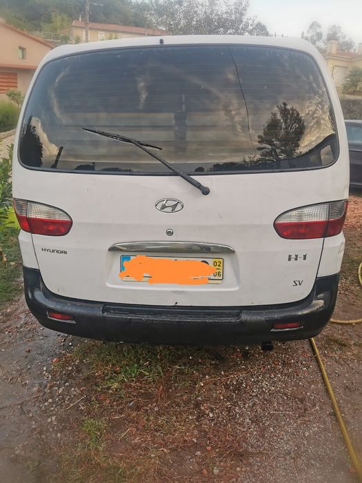 Hyundai H1 alcatifada e isolada