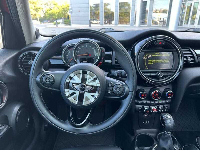 2017 MINI Cooper 4 Door